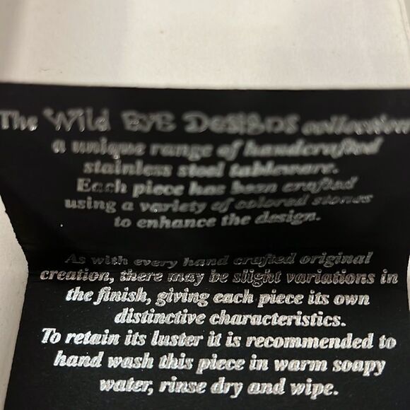 Wild Bye Designs-Salad Tongs. New in Box - Picture 4 of 5